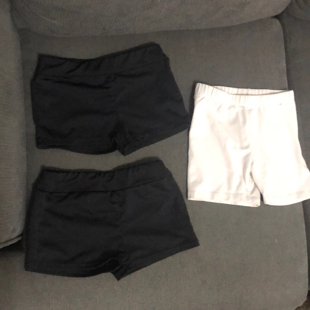 ✨cartwheel shorts✨{3/$18}